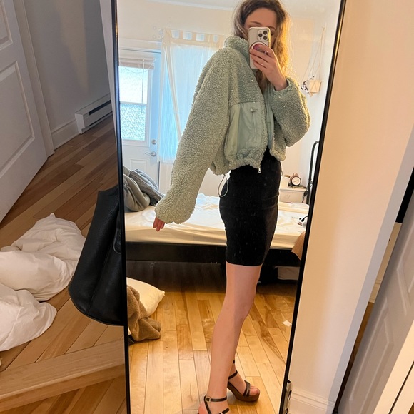 Mint green fleece crop sweater - Picture 5 of 5